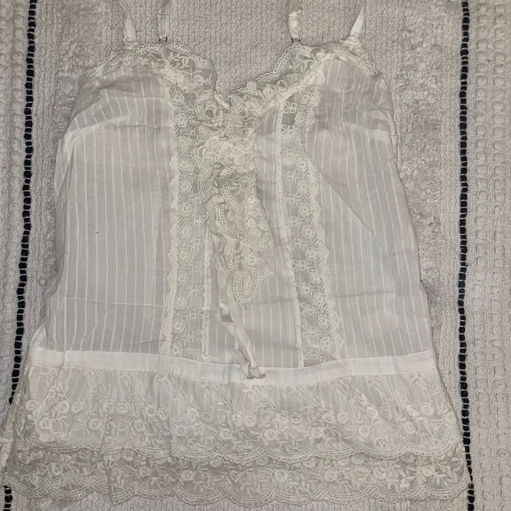 Buckle white lace tank
